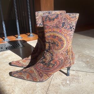 Velvet kitten heel boots